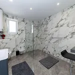 Luxusapartment Mit Traumhaften Meerblick Und Eigenem Weinkeller Dramalj