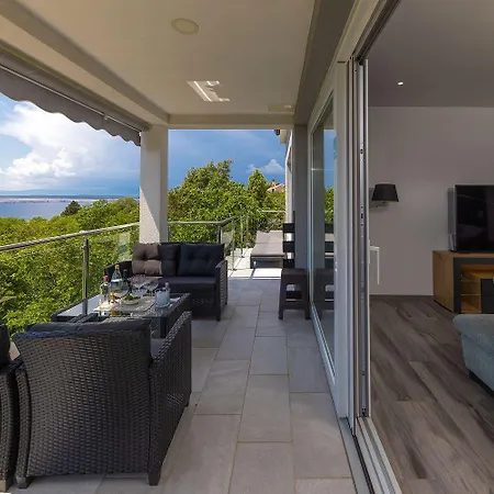 Lägenhet Luxusapartment Mit Traumhaften Meerblick Und Eigenem Weinkeller *