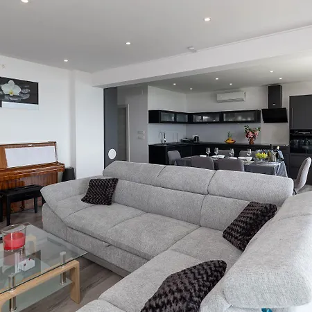 Luxusapartment Mit Traumhaften Meerblick Und Eigenem Weinkeller *