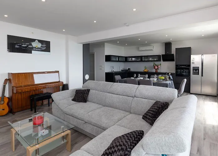 Luxusapartment Mit Traumhaften Meerblick Und Eigenem Weinkeller *