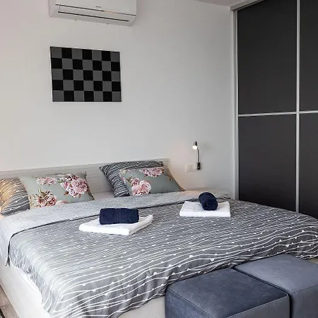 Luxusapartment Mit Traumhaften Meerblick Und Eigenem Weinkeller Lejlighed Dramalj